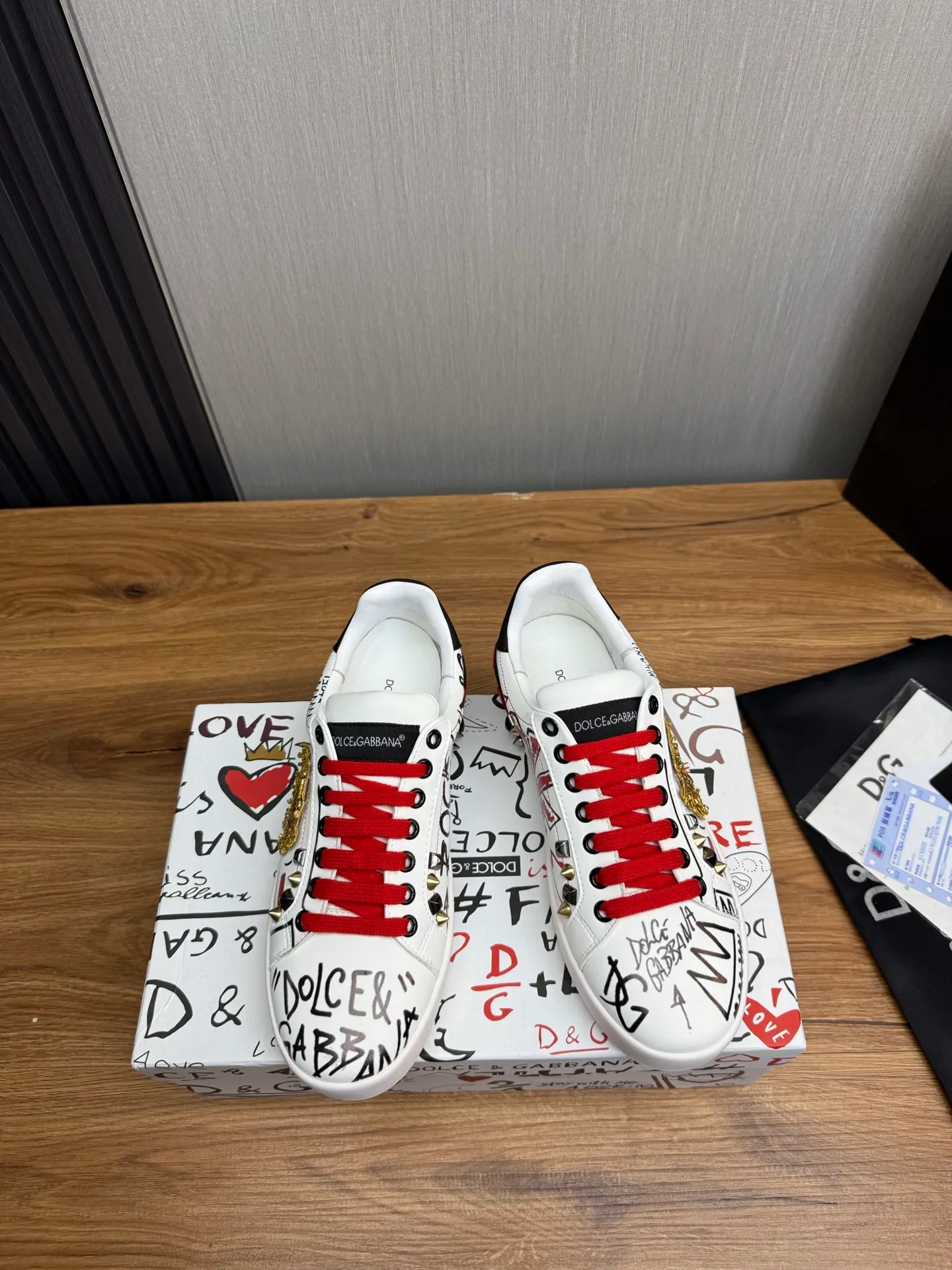 Men's men's shoes 💰520💰 Dolce & gabbana (DG) official website synchronized new models 💥1 fashionable hot models: 1 Exclusive mold opening ✅Imported cowhide for the upper, unique brand style logo upper 💥Sheepskin feet 🐑Original private mold outsole ✔️36-44 (38.45 custom-made, non-refundable)